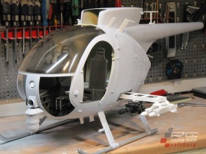 Boeing_AH-6_Waffenträger_montiert