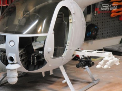 Boeing_AH-6_Waffenträger_montiert_3